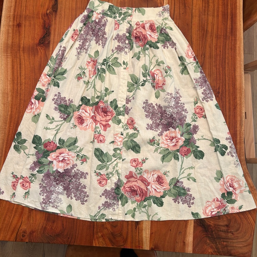 Cream and Pink A-Line Midi Skirt with Pleats